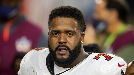 Chiefs signing OL Donovan Smith to 1-year deal (NFL)