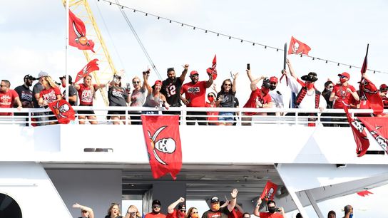 Bucs celebrate Super Bowl win with rowdy boat parade (NFL)