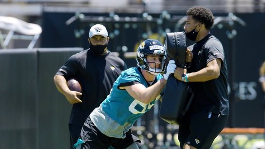 Jaguars sign rookie TE Luke Farrell (NFL)