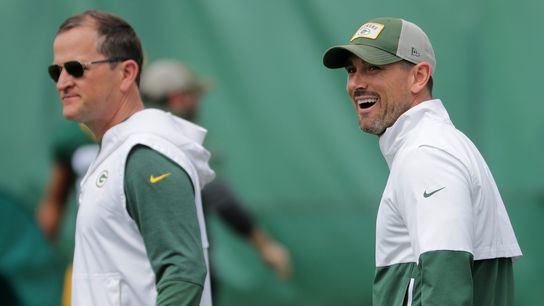 Packers DC Joe Barry reportedly positive for COVID-19 (NFL)