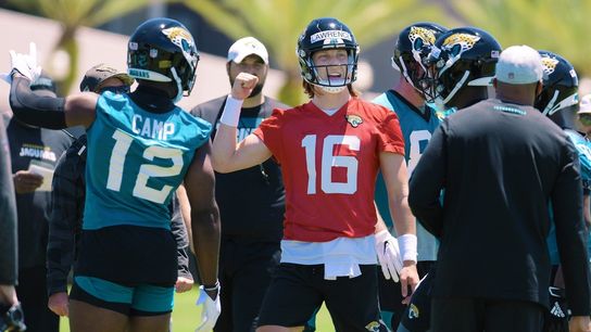 Jaguars QB Trevor Lawrence praises new teammate Tim Tebow (NFL)