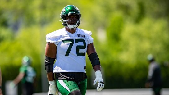 Jets G Cameron Clark has 'some' movement after neck injury (NFL)