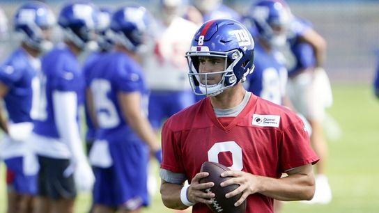 Giants coach: 'Daniel Jones is our quarterback' (NFL)