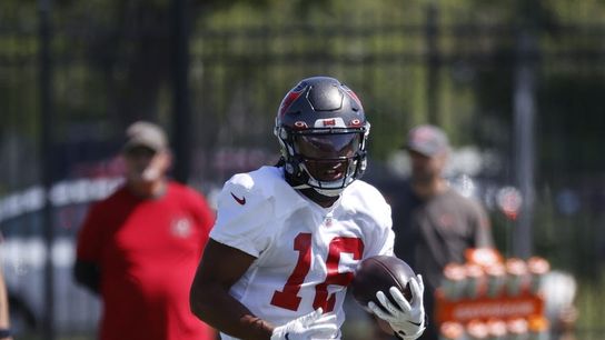 Buccaneers release WR Travis Jonsen after DUI charge (NFL)