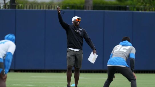 Chargers fire ST coach Derius Swinton II (NFL)