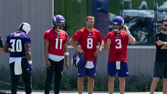 Vikings' Kirk Cousins, two other QBs on COVID-19 list (NFL)