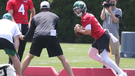 Jets 'hopeful' No. 2 pick Zach Wilson signs before Wednesday practice (NFL)