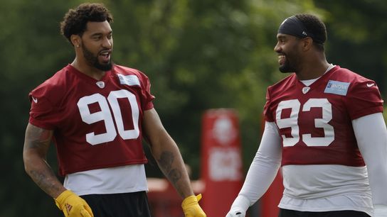 Washington activates 4 players from reserve/COVID-19 list (NFL)