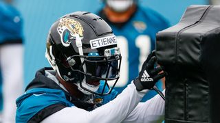 Jaguars, RB Travis Etienne agree to contract (NFL)