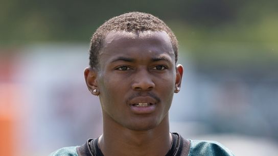 Eagles rookie WR DeVonta Smith upgraded to day-to-day (NFL)