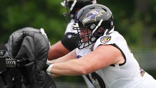 Report: Ravens send OL Greg Mancz to Dolphins (NFL)