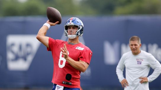 Giants QB Daniel Jones to sit out first preseason game (NFL)