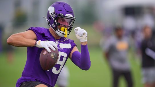 Vikings WR Adam Thielen nursing bruised thigh (NFL)