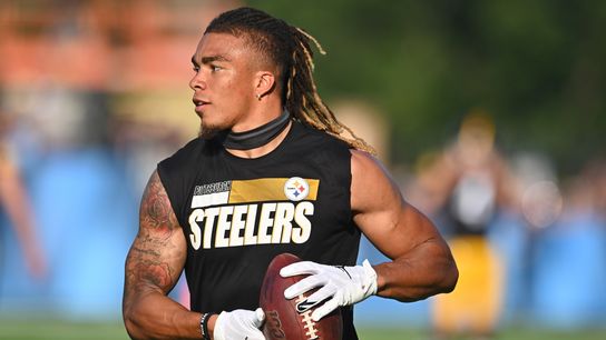 Steelers WR Chase Claypool helped off field (NFL)