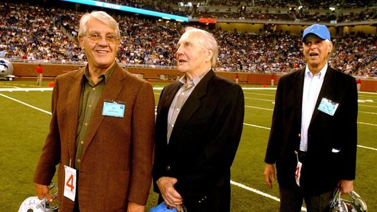 Hall of Famer, Lions legend Joe Schmidt dies at 92 (NFL)