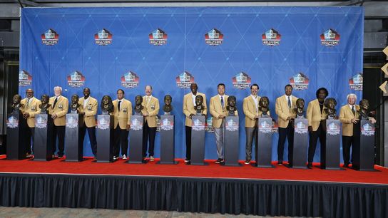 Class of 2020 finally gets enshrined into Hall of Fame (NFL)