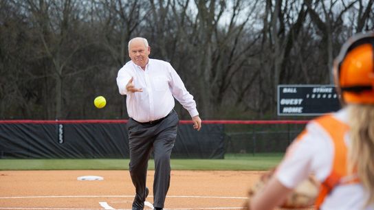 Ex-Tennessee coach, AD Phillip Fulmer hospitalized (College Football)