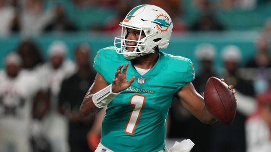 Alabama QBs square off as Patriots meet Dolphins (NFL)