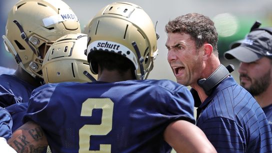 Akron fires Tom Arth after 3-24 record (College Football)