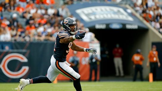 Two Bears players, Bucs assistant in COVID protocols (NFL)