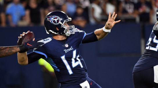 Titans part ways with veteran Matt Barkley (NFL)