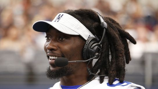 Cowboys' DeMarcus Lawrence has foot surgery, out 6-8 weeks (NFL)