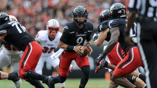 Desmond Ridder leads No. 8 Cincinnati over Miami (Ohio) (College Football)