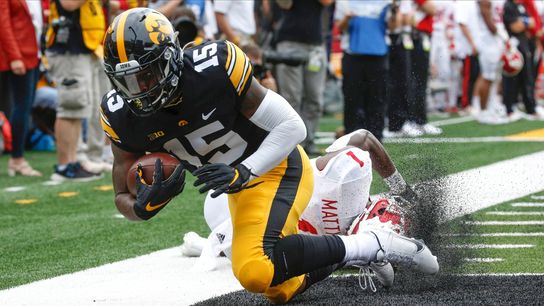 No. 9 Iowa St. hosts No. 10 Iowa in nonconference showdown (College Football)