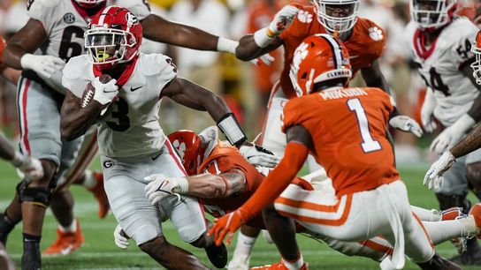 Top 25 roundup: No. 5 Georgia stifles No. 3 Clemson in defensive struggle (College Football)