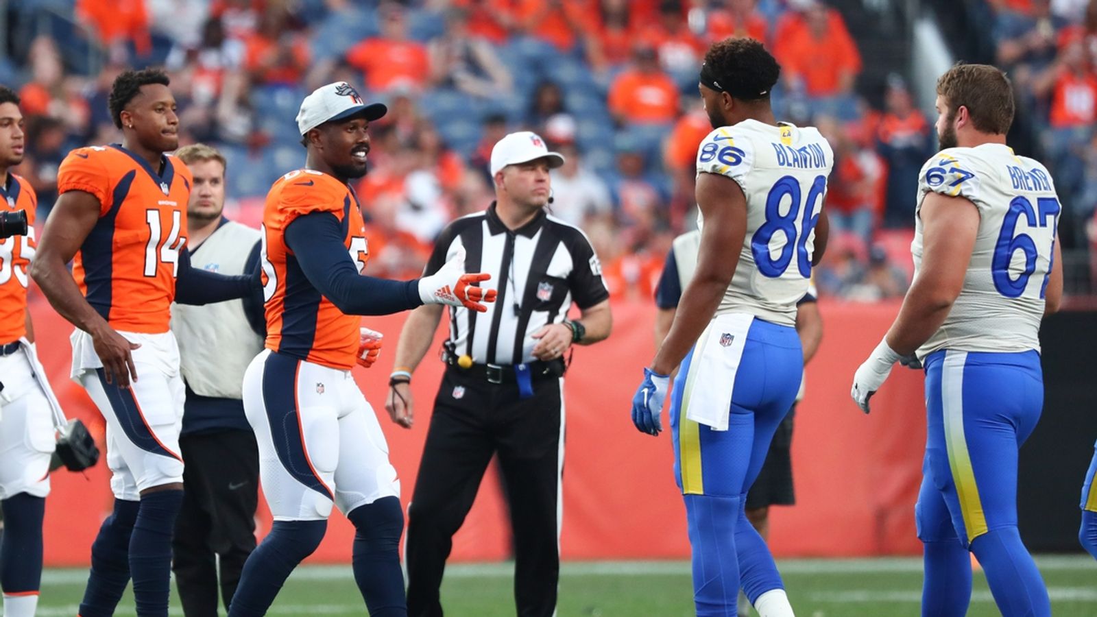 Reports: Rams land pass rusher Von Miller in trade with Broncos