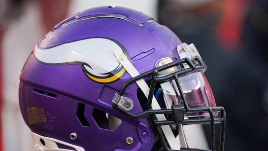 Former Vikings C Mick Tingelhoff dies at 81 (NFL)