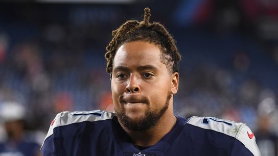 Titans OT Kendall Lamm tests positive for COVID-19 (NFL)