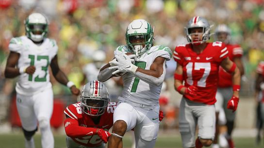 No. 12 Oregon holds off No. 3 Ohio State 35-28 (College Football)