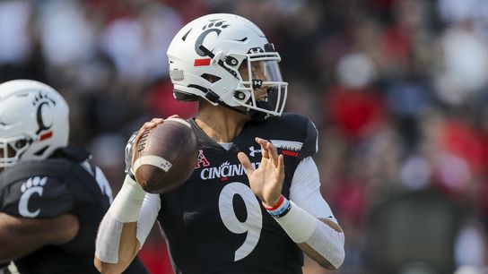 No. 8 Cincinnati to face Indiana after "some adversity" (College Football)