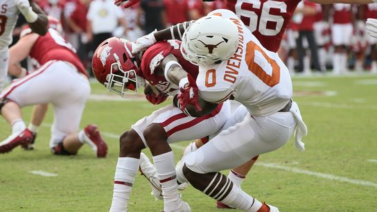 Arkansas defense dominates No. 15 Texas in runaway win (College Football)