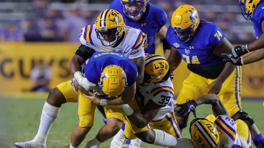 Max Johnson, LSU roll past McNeese State (College Football)