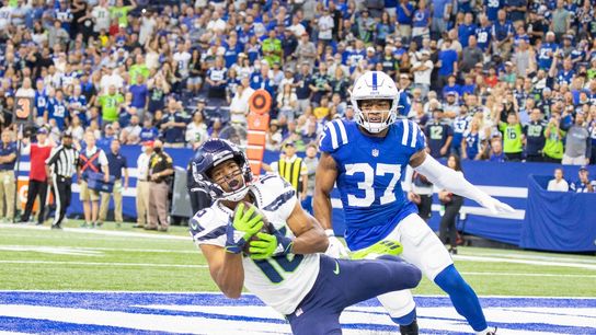 Russell Wilson throws 4 TD passes as Seahawks drop Colts 28-16 (NFL)