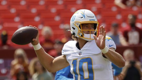 Cowboys take aim at Justin Herbert, Chargers (NFL)