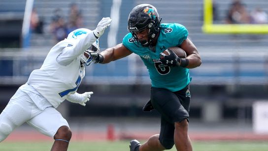 No. 16 Coastal Carolina rallies, then holds off Buffalo 28-25 (College Football)
