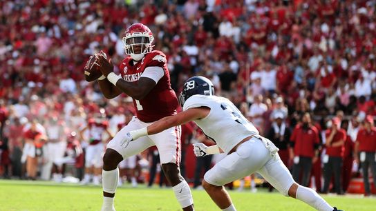 KJ Jefferson tosses 3 TDs as No. 20 Arkansas beats Ga. Southern (College Football)