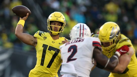 Stony Brook turnovers, backup QB spark No. 4 Oregon (College Football)