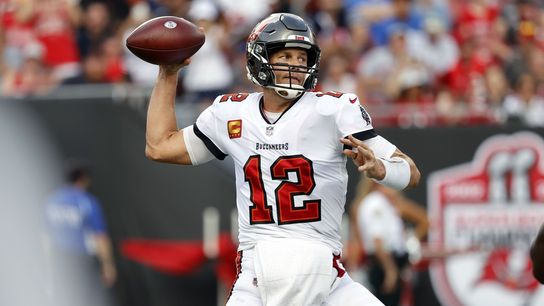 Tom Brady fires 5 TDs as Buccaneers dispatch Falcons (NFL)