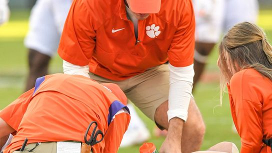 Clemson DT Bryan Bresee sustains season-ending ACL injury (College Football)