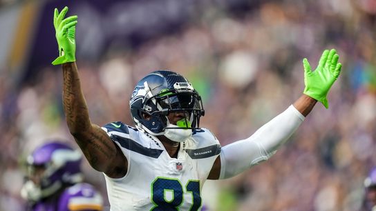 Seahawks place TE Gerald Everett on COVID-19 list (NFL)