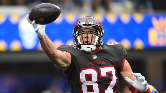 Bucs' Rob Gronkowski, two others ruled out vs. Eagles (NFL)