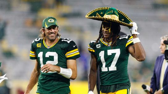 Aaron Rodgers: Packers trading Davante Adams 'surprising' (NFL)