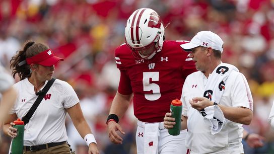 Wisconsin QB Graham Mertz (chest) hurt against Michigan (College Football)