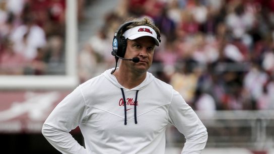 Lane Kiffin apologizes for 'rude' scene with sideline reporter (College Football)