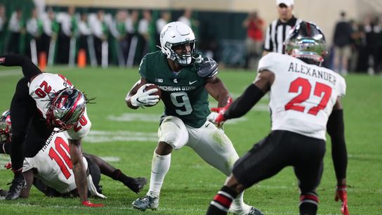 No. 17 Michigan State races past Western Kentucky (College Football)