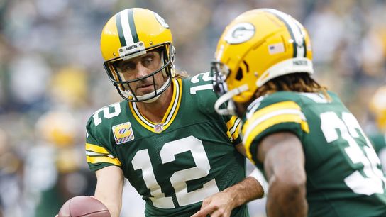 Aaron Jones thinks Aaron Rodgers will stay with Packers (NFL)